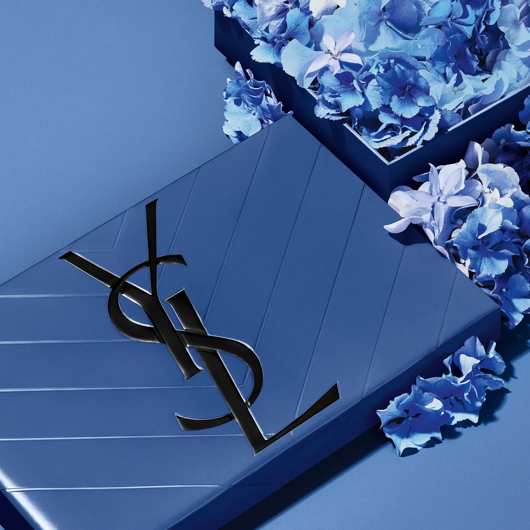 COFFRET Y EAU DE PARFUM YVES SAINT LAURENT – 100 ML + 10 ML 5 COFFRET Y EAU DE PARFUM YVES SAINT LAURENT – 100 ML + 10 ML – Image 3