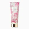 VICTORIA’S SECRET POMEGRANATE & LOTUS LAIT CORPOREL 236ml 1 Victoria’s Secret Pomegranate & Lotus prix Maroc